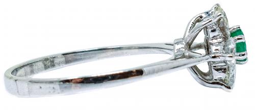 ANILLO ROSETÓN CON ESMERALDA Y BRILLANTES