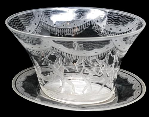 CENTRO Y PLATO EN CRISTAL TALLADO