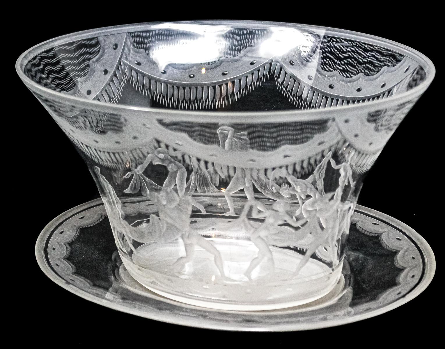CENTRO Y PLATO EN CRISTAL TALLADO