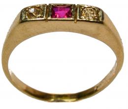 92 - ANILLO CON RUBI Y BRILLANTES