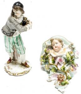 1347 - FIGURA CON PEANA MEISSEN. PRIMER TERCIO DEL SIGLO XX