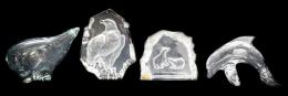 46 - DOS FIGURAS Y DOS PISAPAPELES EN CRISTAL