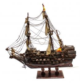 952 - MAQUETA DE BARCO DE GUERRA