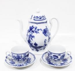 712 - CAFETERA Y TAZAS EN PORCELANA CHECA