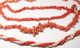 127 - LOTE DE COLLARES DE CORAL