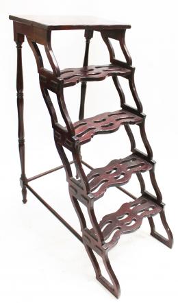 1152 - ESCALERA DE BIBLIOTECA