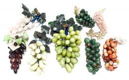 437 - LOTE DE OCHO COMPOSICIONES EN PIEDRAS DURAS