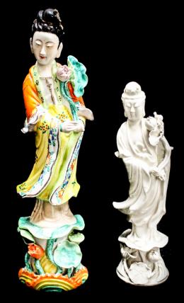 421 - DOS FIGURAS EN PORCELANA CHINA "GEISHAS"