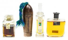 903 - CUATRO BOTELLITAS DE PERFUME