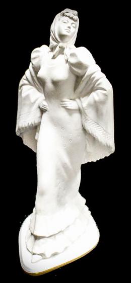 484 - FIGURA EN BISCUIT "CHULAPA"