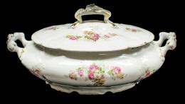 592 - SOPERA EN PORCELANA