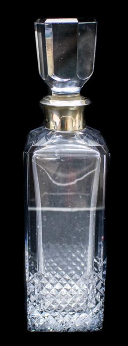 9 - BOTELLA LICORERA