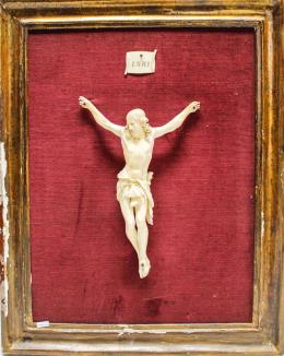 821 - "CRISTO CRUCIFICADO" EN MARFIL