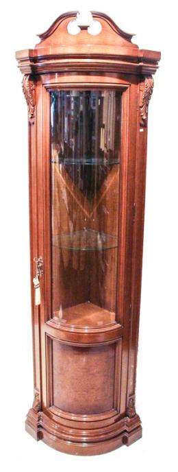 397 - VITRINA RINCONERA DE ESTILO CLÁSICO