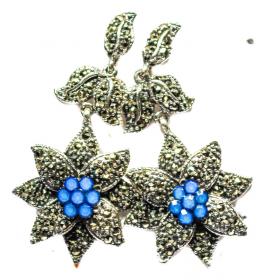 143 - PENDIENTES EN PLATA CON CALCEDONIAS Y MARQUESITAS