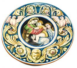 587 - PLATO EN MAYÓLICA