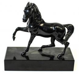 884 - FIGURA EN BRONCE "CABALLO"