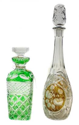 36 - DOS BOTELLAS DE CRISTAL TALLADO