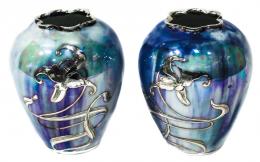 555 - PAREJA DE JARRONES EN PORCELANA