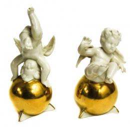 549 - PAREJA DE ANGELOTES EN PORCELANA CAPODIMONTE