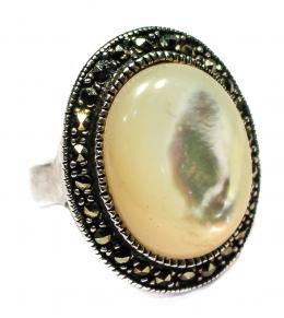 76 - ANILLO DE PLATA CON MADREPERLA