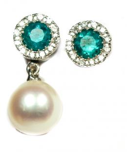 132 - PENDIENTES CON ESMERALDA Y BRILLANTES