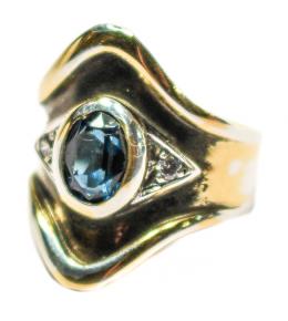 101 - ANILLO EN PLATA DORADA