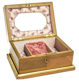 932 - CAJA JOYERO EN METAL