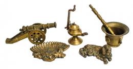 1028 - LOTE DE CINCO PIEZAS EN BRONCE