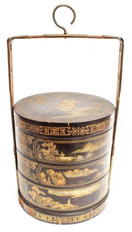 438 - FIAMBRERA CHINA EN MADERA