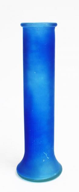 7 - JARRÓN EN CRISTAL AZUL