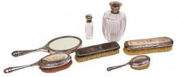 1059 - CONJUNTO DE TOCADOR EN PLATA. PRINCIPIOS DEL SIGLO XX