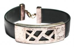 295 - PULSERA DE PLATA Y CAUCHÚ