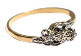 92 - ANILLO CON BRILLANTES