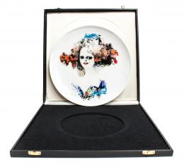 534 - PLATO EN PORCELANA "CUIXART"