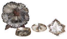 839 - TRES CENTRITOS Y GUARDA ANILLOS EN PLATA DE MEDIADOS S.XX