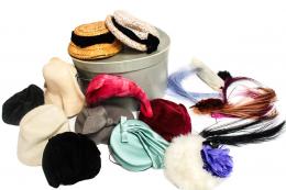 774 - LOTE DE 10 SOMBREROS AÑOS 50-60