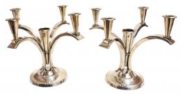 822 - PAREJA DE CANDELABROS EN PLATA