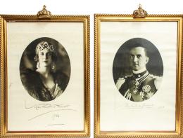 275 - DOS FOTOGRAFÍAS AUTOGRAFIADAS Y ENMARCADAS 1933