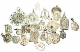 144 - LOTE DE MEDALLAS RELICARIO