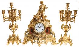 823 - RELOJ CON GUARNICIÓN