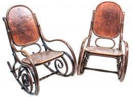 391 - PAREJA DE MECEDORAS ESTILO THONET