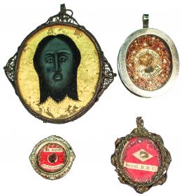 1017 - LOTE DE RELICARIOS Y DEVOCIONARIO DEL S.XVIII