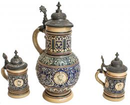 574 - TRES TANKARDS DE CERVEZA