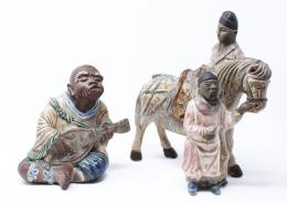 566 - DOS FIGURAS EN GRES DE LA SEGUNDA MITAD DEL S.XX