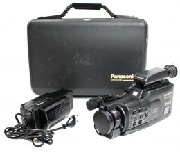 1423 - CAMARA FILMADORA "PANASONIC"