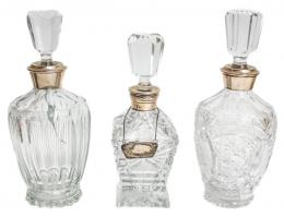 67 - TRES BOTELLAS LICORERAS