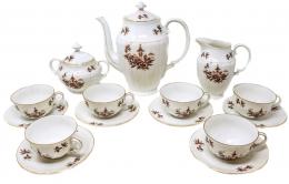 823 - JUEGO DE TÉ EN PORCELANA
