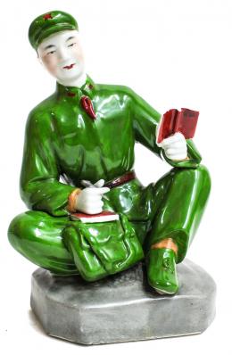 628 - FIGURA MAOÍSTA EN PORCELANA "ESTUDIANTE"