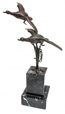 873 - "PATOS" FIGURA EN BRONCE